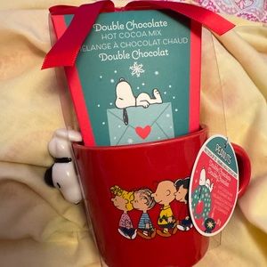NEW Snoopy and Peanuts Mug and Hot Cocoa Mix